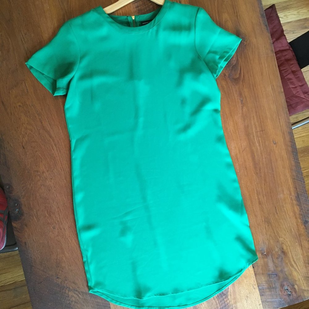 Green shift dress